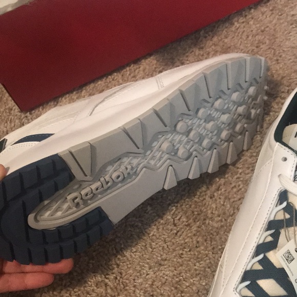 NWT Reebok CL Legacy - Picture 6 of 6